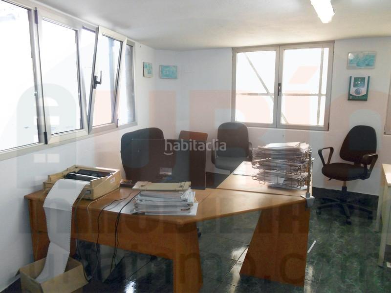 Foto cc34189a-fdcb-4e54-b612-ba3f489a06fd. Alquiler oficina en les peñes 1 oficina en granda, en Siero