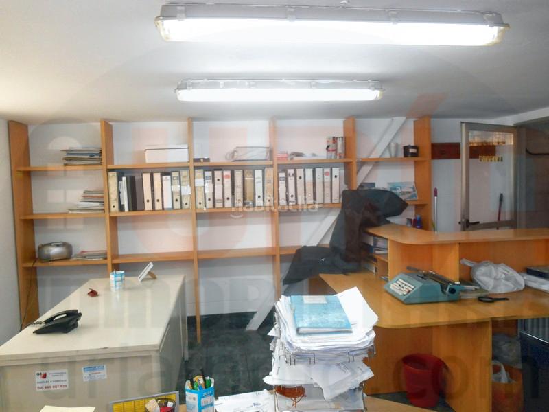 Foto f76c7333-7580-43ea-b2a4-6685283a1b39. Alquiler oficina en les peñes 1 oficina en granda, en Siero
