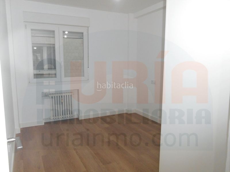 Foto 1d75a235-5e28-41cd-97fb-8619112d20e7. Pis amb calefacció aparcament a Salesas - Foncalada - Campoamor Oviedo