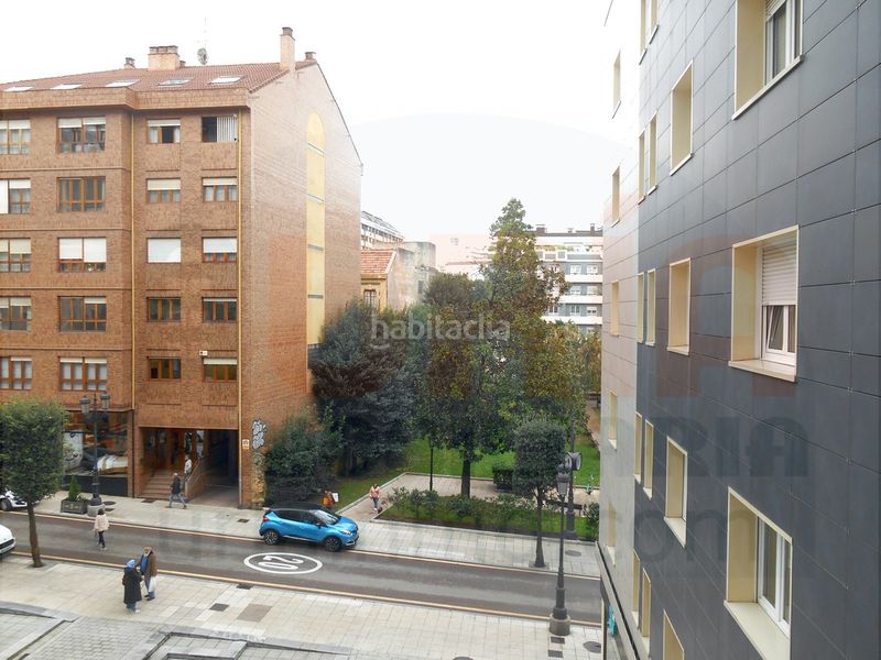 Foto b37278ef-4786-4880-aefb-72c8395a235d. Pis amb calefacció aparcament a Salesas - Foncalada - Campoamor Oviedo