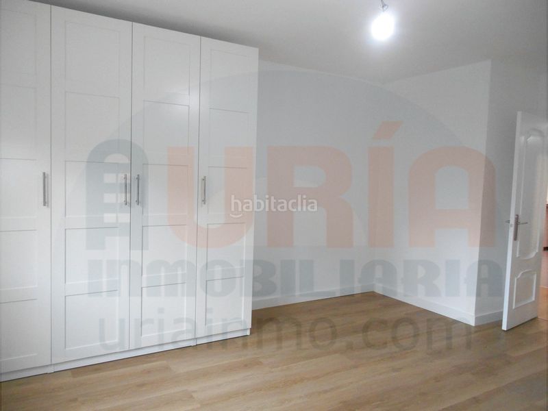 Foto db2a1419-d8f5-4530-b06a-3d05368b1a1e. Pis amb calefacció aparcament a Salesas - Foncalada - Campoamor Oviedo