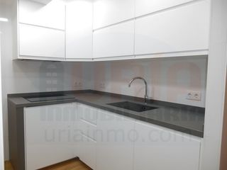 Location Appartement  N/a. Piso de 3 habitaciones cerca del campo san francisco