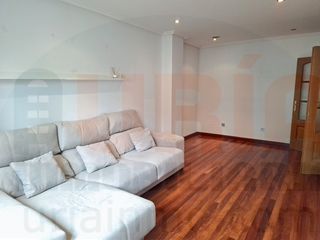 Lloguer Pis a Plaza de los ferrocarriles economicos de asturias 5. Piso completo con 2 habitaciones, 2 baños, garaje y trastero