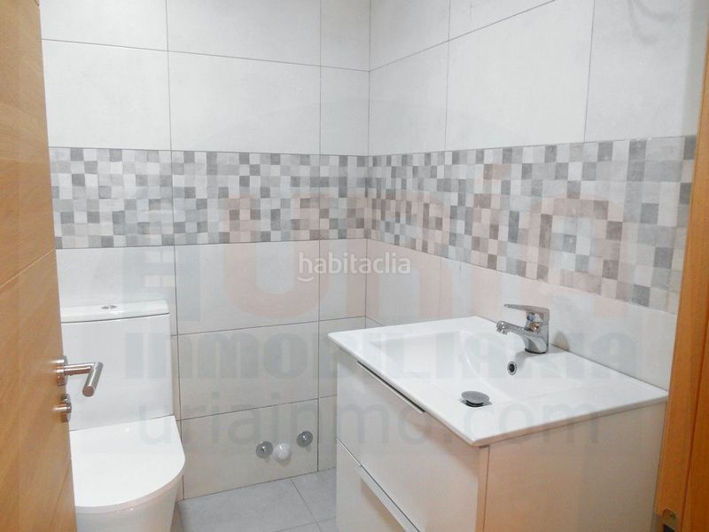 Foto 29fe3b16-f7a5-4fea-ac2f-7b0ebaf0d4d8. Rent flat with heating in Salesas - Foncalada - Campoamor Oviedo