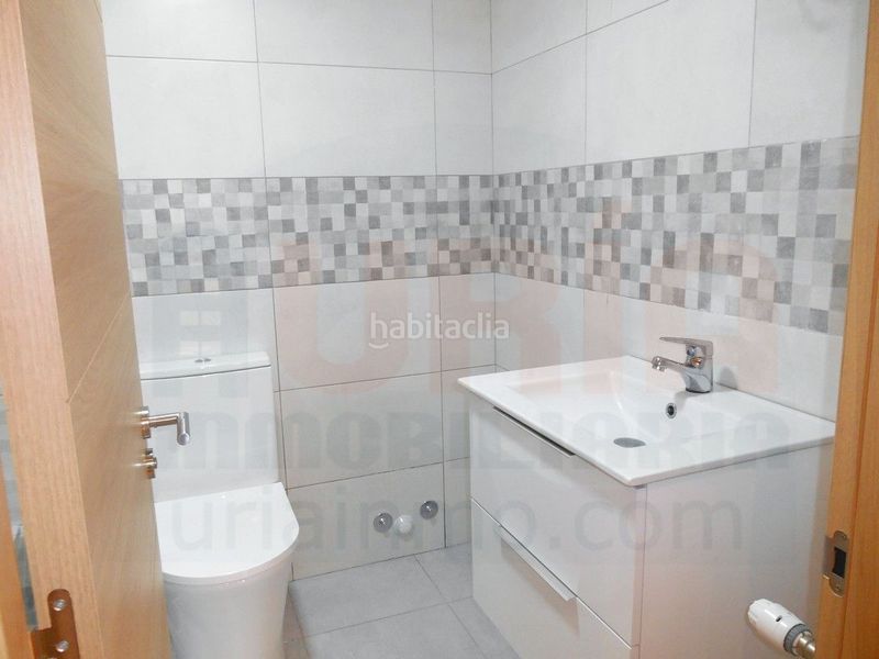 Foto 7f3ad025-13ad-4750-95ef-fc948d1b5cb8. Rent flat with heating in Salesas - Foncalada - Campoamor Oviedo