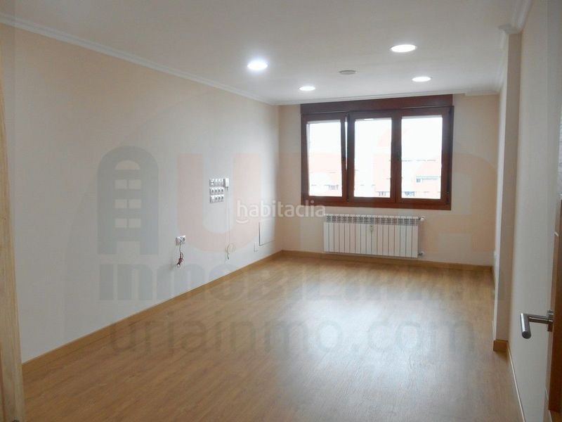 Foto cbea2b96-e0ef-47af-9180-83c08306899b. Lloguer pis amb calefacció a Salesas - Foncalada - Campoamor Oviedo