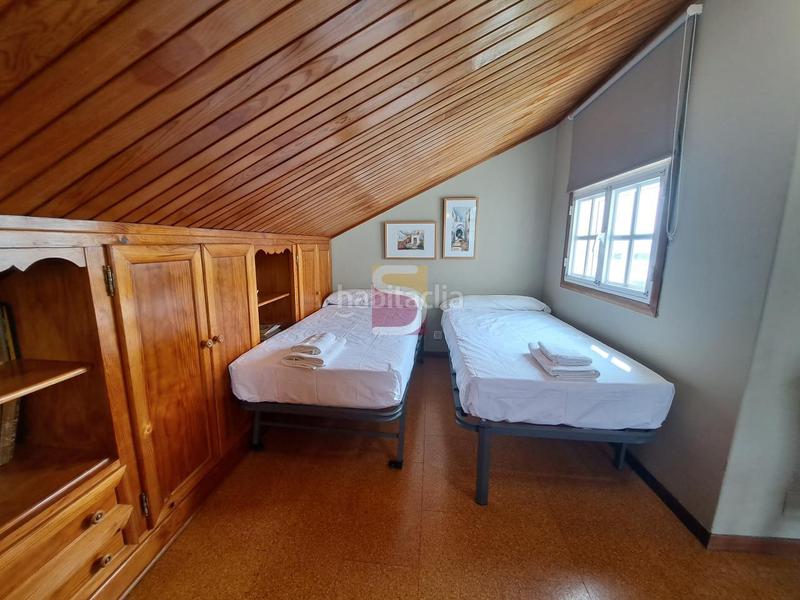 Foto f0cb81f8-9e33-4241-b06a-f86244c6498d. Chalet with heating in Panxón Nigrán