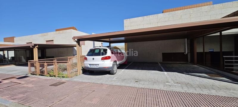 Foto 34a7fae7-e9b6-42dc-bf5e-4deccb03e28f. Lloguer pis amb calefacció aparcament piscina a Nigrán centro Nigrán