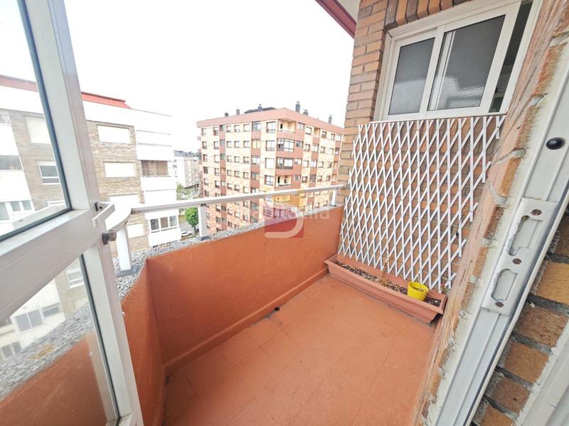 Foto 64fbbffa-2a4e-4689-b0f4-5064dc4f18ba. Flat with heating parking in Casablanca - Calvario Vigo
