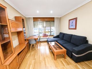 Miete Etagenwohnung  Anton beiras