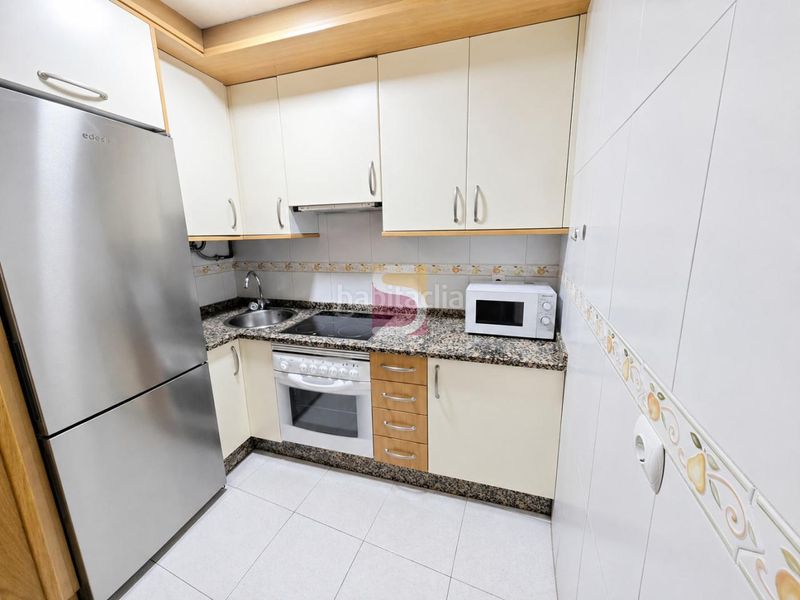 Foto a7e89ff3-a8d2-4c49-acd8-01c03959eba0. Rent flat with heating in Fátima Vigo