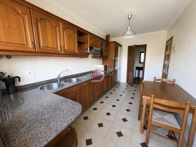 Foto 75b9c67a-2ed7-41b6-ae07-11bfd18e2381. Rent flat with heating in Gondomar