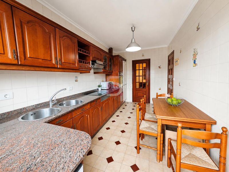 Foto a7ec7315-03a5-46c3-9a93-b06b6e54d240. Rent flat with heating in Gondomar
