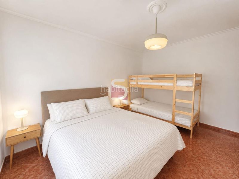 Foto e17ac2b6-168f-40ff-9fec-af0e0f23db6d. Rent flat with heating parking in Panxón Nigrán