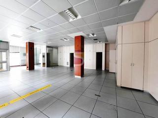 Location Local commercial  Vía norte con calle pino