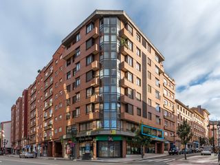 Lloguer Oficina en Calle v�zquez de mella 42. Local para oficina de 80m2