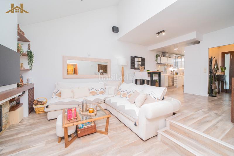 Foto e2eee238-a18d-4e29-9813-3b36712feabb. Casa a schiera con camino riscaldamento parcheggio piscina in Valdemorillo