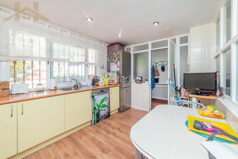 Foto f96440e2-b363-42cc-ba75-b25712db0fc2. Chalet avec cheminée chauffage parking piscine dans Valdemorillo