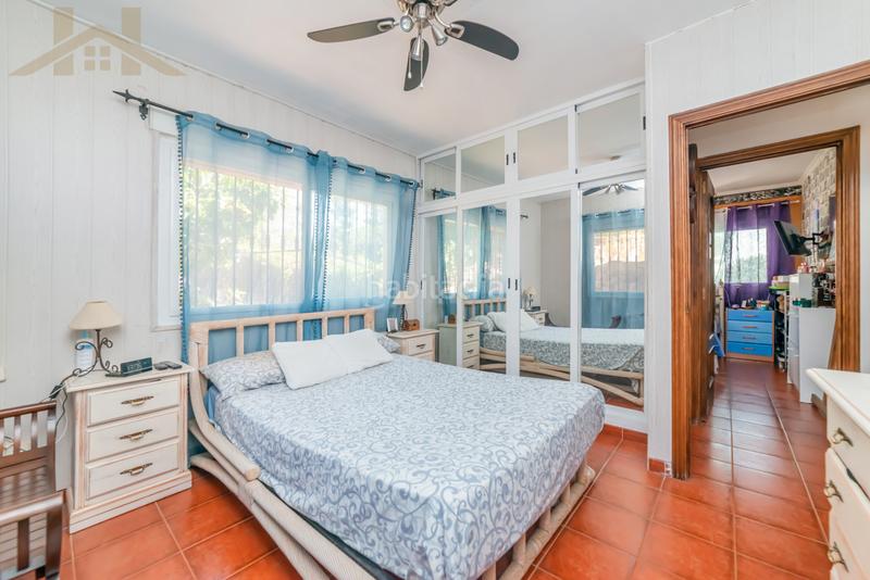 Foto 5adff963-0635-4468-af73-cbc76a6972b0. Chalet con camino riscaldamento parcheggio piscina in Valdemorillo