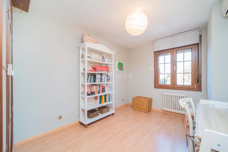 Foto 9cd15d4f-7205-421d-bf55-775a32a01bf1. Semi detached house with fireplace heating parking pool in Valdemorillo