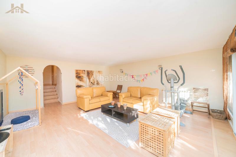 Foto d5dbff09-1fd5-4ddd-aaa7-40bc5e286abb. Semi detached house with fireplace heating parking pool in Valdemorillo