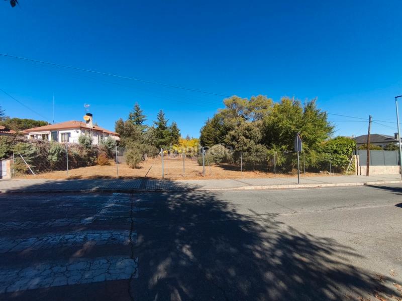 Foto 2e55ee93-0c2a-4d1e-b32e-7e07d88241e2. Terreno residenziale in Mojadillas-Parque de las Infantas-El Paraiso Valdemorillo