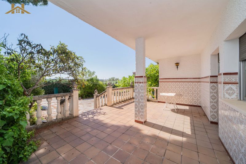 Foto 9f71c0d9-db55-477f-8954-beb5a0c4177e. Xalet amb xemeneia calefacció aparcament piscina a Valdemorillo