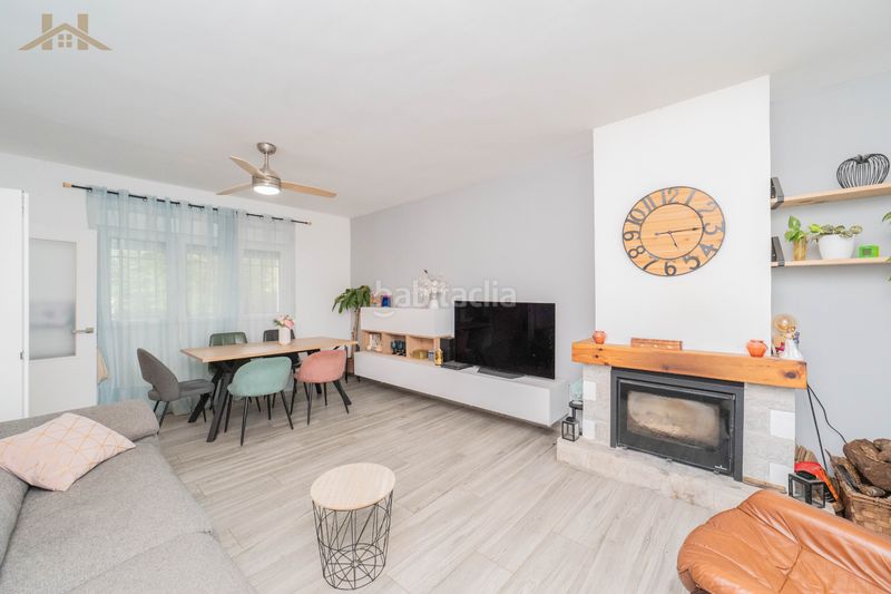 Foto a55c1030-f6c3-4268-9710-f936e68d5de0. Xalet amb xemeneia calefacció piscina a Cerro Alarcón Valdemorillo