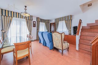 Xalet  Calle la paz 61. Chalet adosado en venta