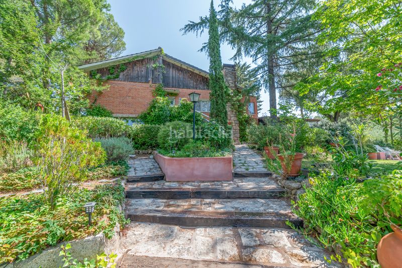 Foto 0f29f0c0-1ea0-46de-9103-4832cb142366. Chalet con camino riscaldamento piscina in Pino Alto-Navarredonda Valdemorillo