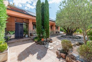 Chalet  Calle infanta beatriz 137. Exclusivo chalet independiente con piscina