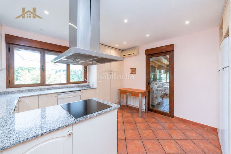 Foto c3997e39-10c3-443f-b9e7-c57a4da30943. Xalet a calle infanta beatriz 137 a Mojadillas-Parque de las Infantas-El Paraiso Valdemorillo