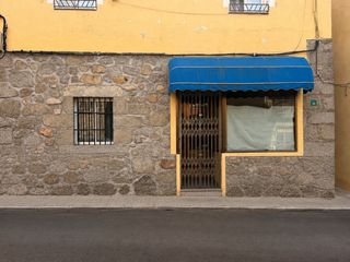 Lloguer Local Comercial a Calle la tienda 21. Local alquiler