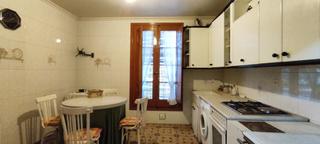 Maison à Quel. Casa con 2 pisos y 2 bajeras