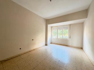 Piso en Arnedo. Piso de 3 dormitorios para reformar