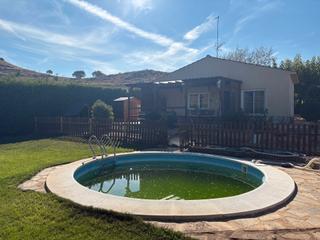 Masía en Autol. Casilla de dos dormitorios y piscina
