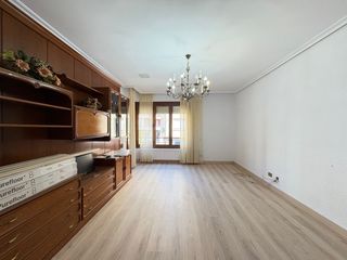 Etagenwohnung in Arnedo. Piso de 3 dormitorios en el centro de arnedo