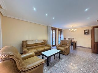 Etagenwohnung in Quel. Piso con ascensor de 4 dormitorios