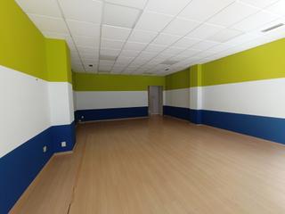 Location Local commercial à Campo da Torre - Mollabao. Local acondicionado de 91 m2 aproximadamente. amplia fachada