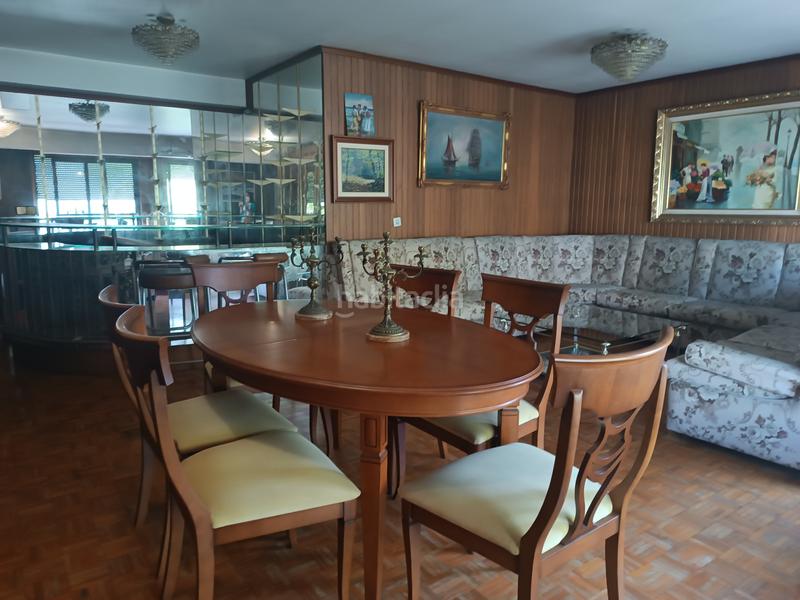 Foto 6a502d3a-ba06-4e3d-a7f3-23f81472dfb8. Piso céntrico piso de 185 m2 para reformar totalmente en Pontevedra