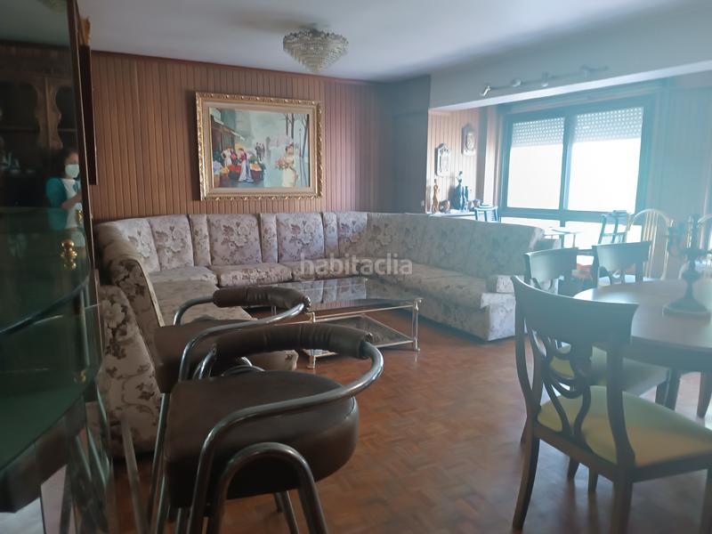 Foto f3502f1d-1615-4086-a8cd-30e487a3622a. Piso céntrico piso de 185 m2 para reformar totalmente en Pontevedra