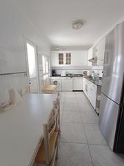 Location Appartement à Zona de Plaza de Barcelos. Estudiantes!!! piso de 5 dormitorios en pleno centro de la ciuda