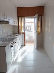 Appartement à Monte Porreiro. Exterior y luminoso piso de 3 dormitorios en la zona de montepor