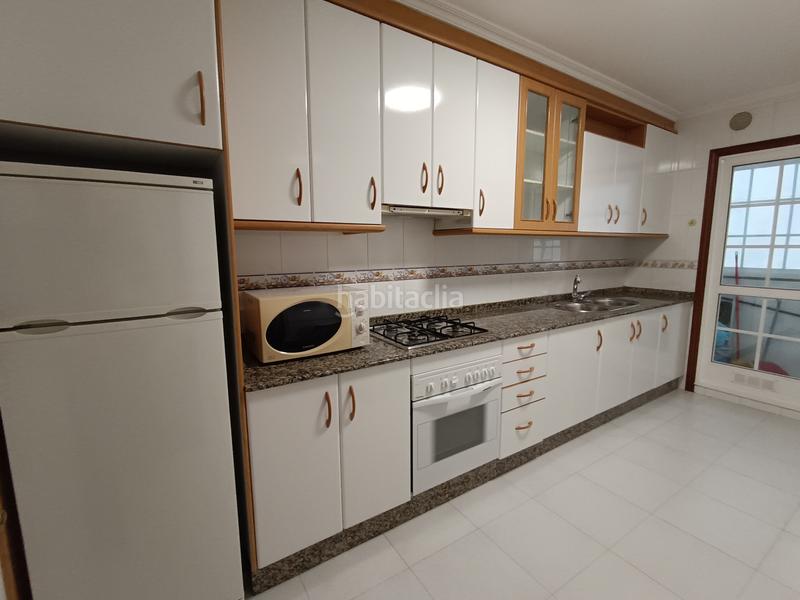 Foto e5a2e332-9947-4751-b568-7335e651b29e. Pis amb calefacció a Centro - Echegaray Pontevedra