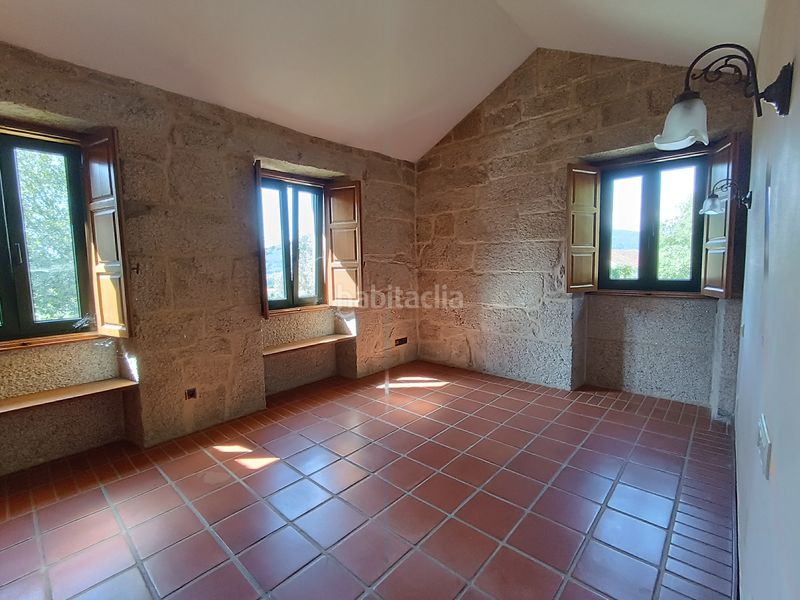 Foto 46cce559-bba7-4122-9a9f-8183616706a0. Casa amb calefacció aparcament piscina a Soutomaior
