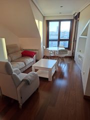 Miete Dachwohnung in La Seca - Los Salgueriños. Ático de 2 dormitorios con pequeña terraza muy próximo al sagrad