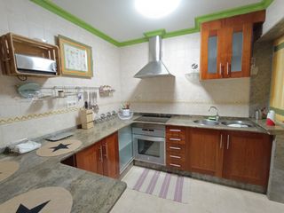 Miete Etagenwohnung in La Seca - Los Salgueriños. Luminoso piso de 3 dormitorios en la zona de loureiro crespo