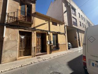 Casa  Calle mendizabal. Oportunidad de inversión casa en el centro de almansa para refor