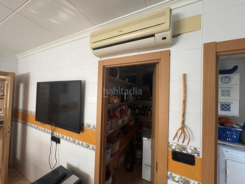 Foto 4d6cd192-ec3b-4e74-bb69-f4d39398a4a2. Xalet amb piscina a Almansa