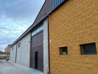 Lloguer Nau industrial a Almansa. Nave independiente diáfana de 350m2